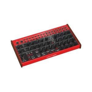 BEHRINGER SPICE - Аналоговый полумодульный полиритмический синтезатор с 2 осцилляторами, 4 суб-осцил
